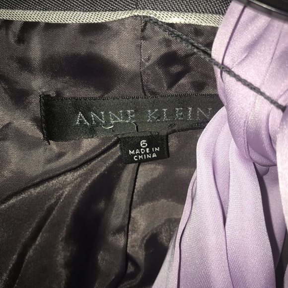 Suit - Picture 4 of 5